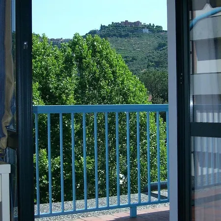 Brennero E Varsavia فندق مونتيكاتيني تيرمي