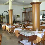 Brennero E Varsavia 酒店 蒙特卡蒂尼泰尔梅
